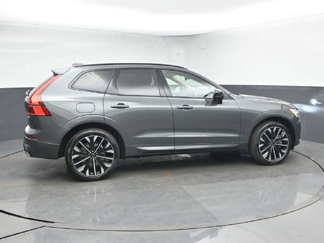 Used 2026 Volvo XC60 T8 Ultra w/ Protection Package Premier AWD/4WD image 9