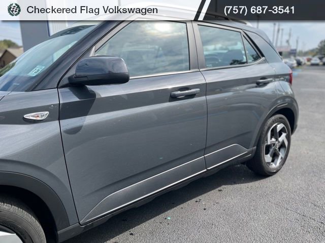 Used 2023 Hyundai Venue SEL w/ Cargo Package image 7