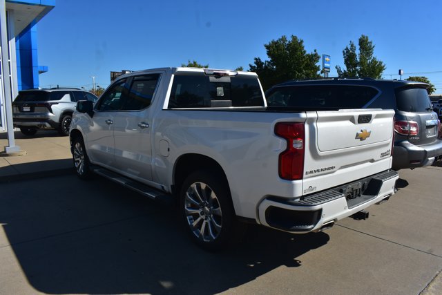 Used 2021 Chevrolet Silverado 1500 High Country w/ Technology Package AWD/4WD image 6