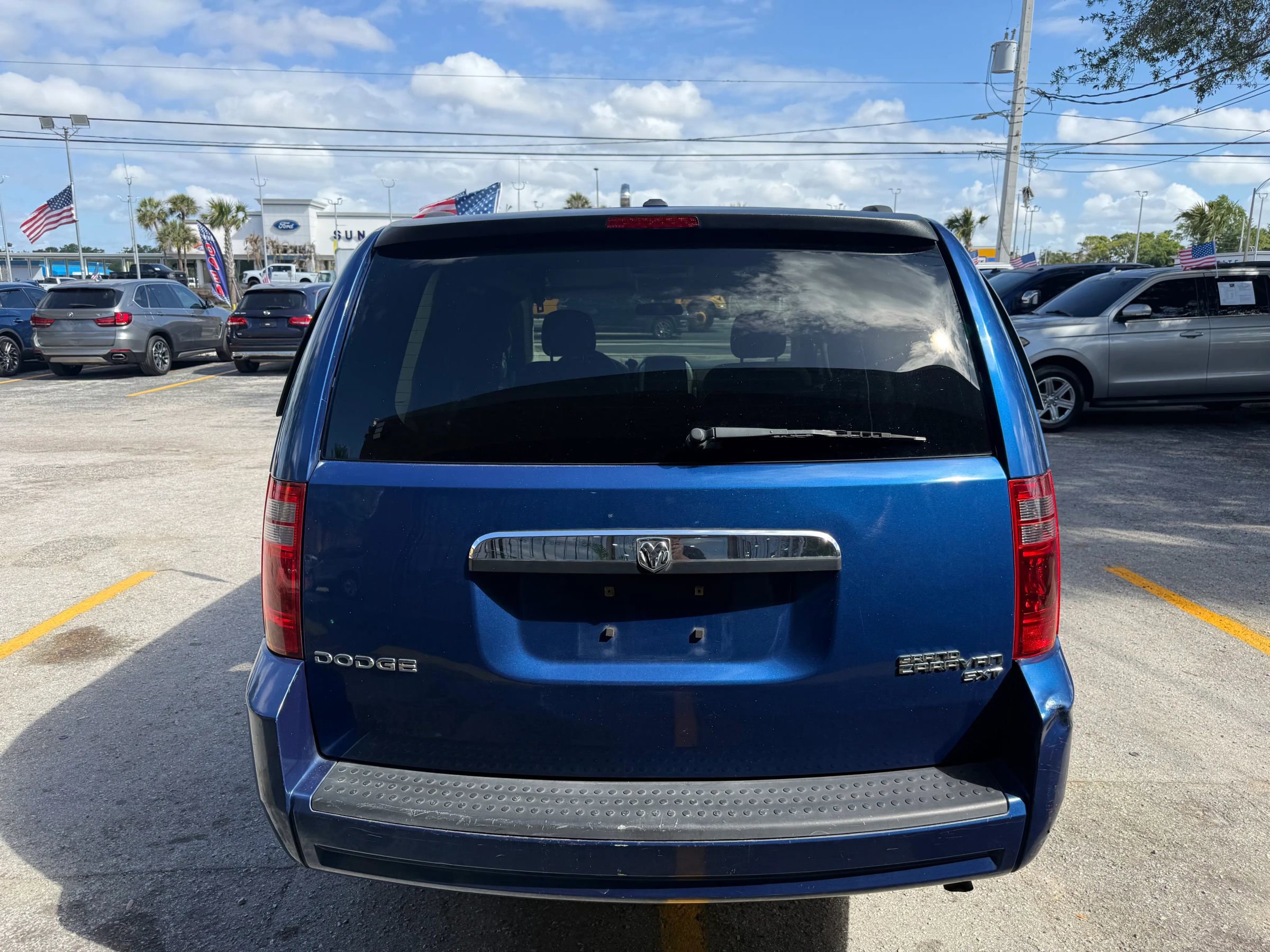 Used 2010 Dodge Grand Caravan SXT FWD image 5