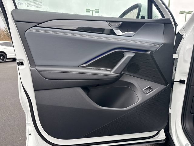 New 2026 Volkswagen Tiguan SEL R-Line AWD/4WD image 17