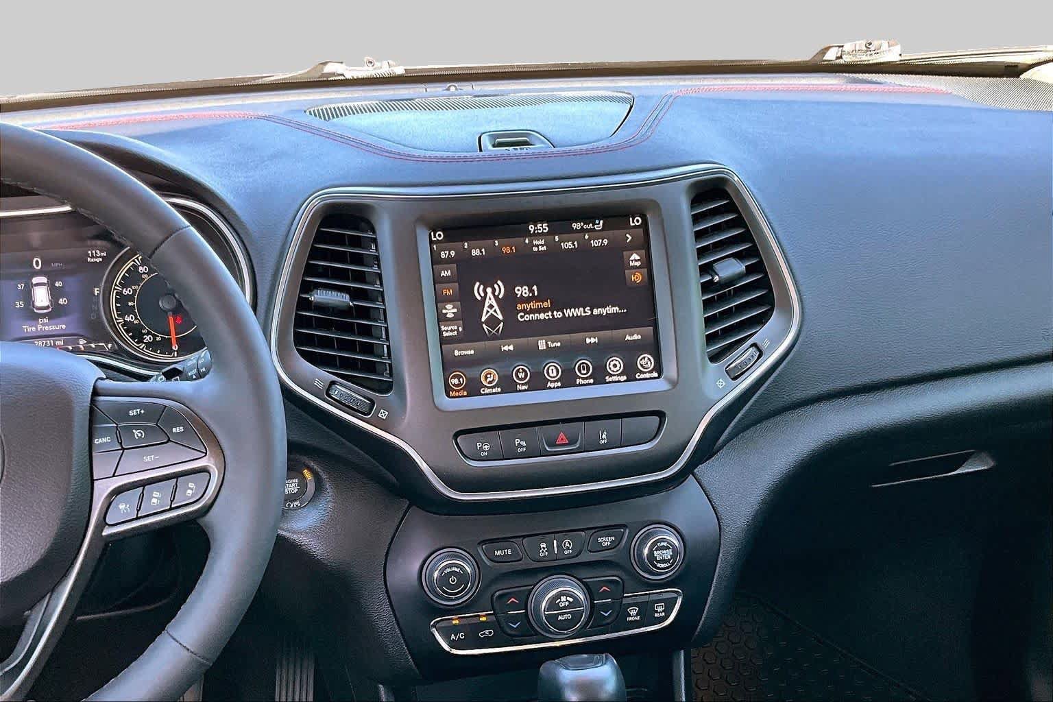 Used 2023 Jeep Cherokee Trailhawk w/ Premium Leather Package AWD/4WD image 7