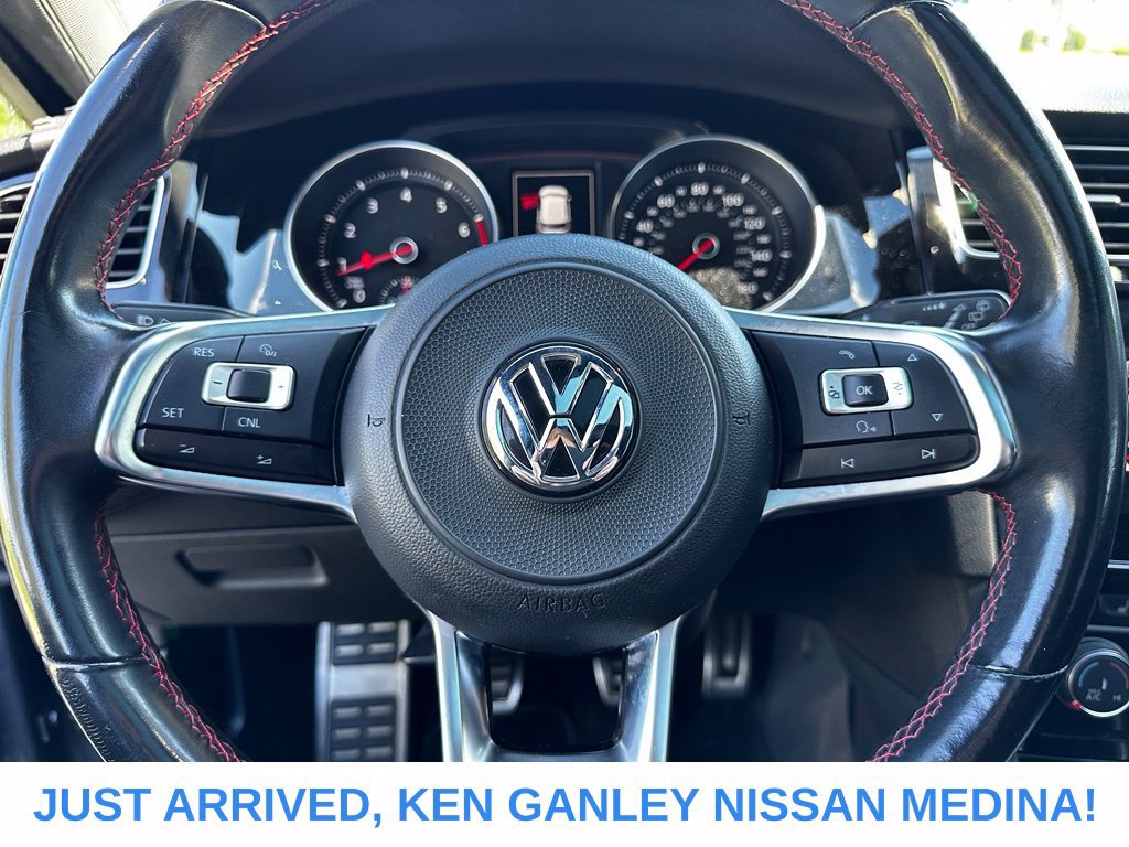 Used 2018 Volkswagen GTI SE FWD image 12