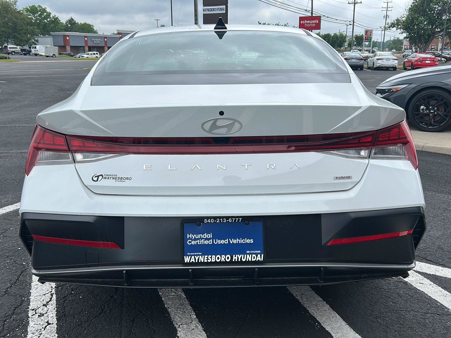 Certified 2025 Hyundai Elantra Limited FWD image 6