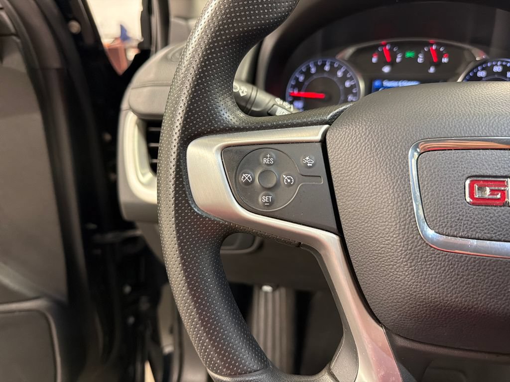Used 2024 GMC Terrain SLE AWD/4WD image 29