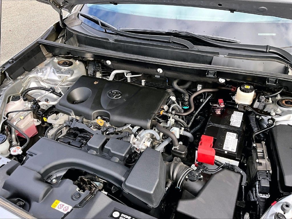 Used 2022 Toyota RAV4 XLE AWD/4WD image 35