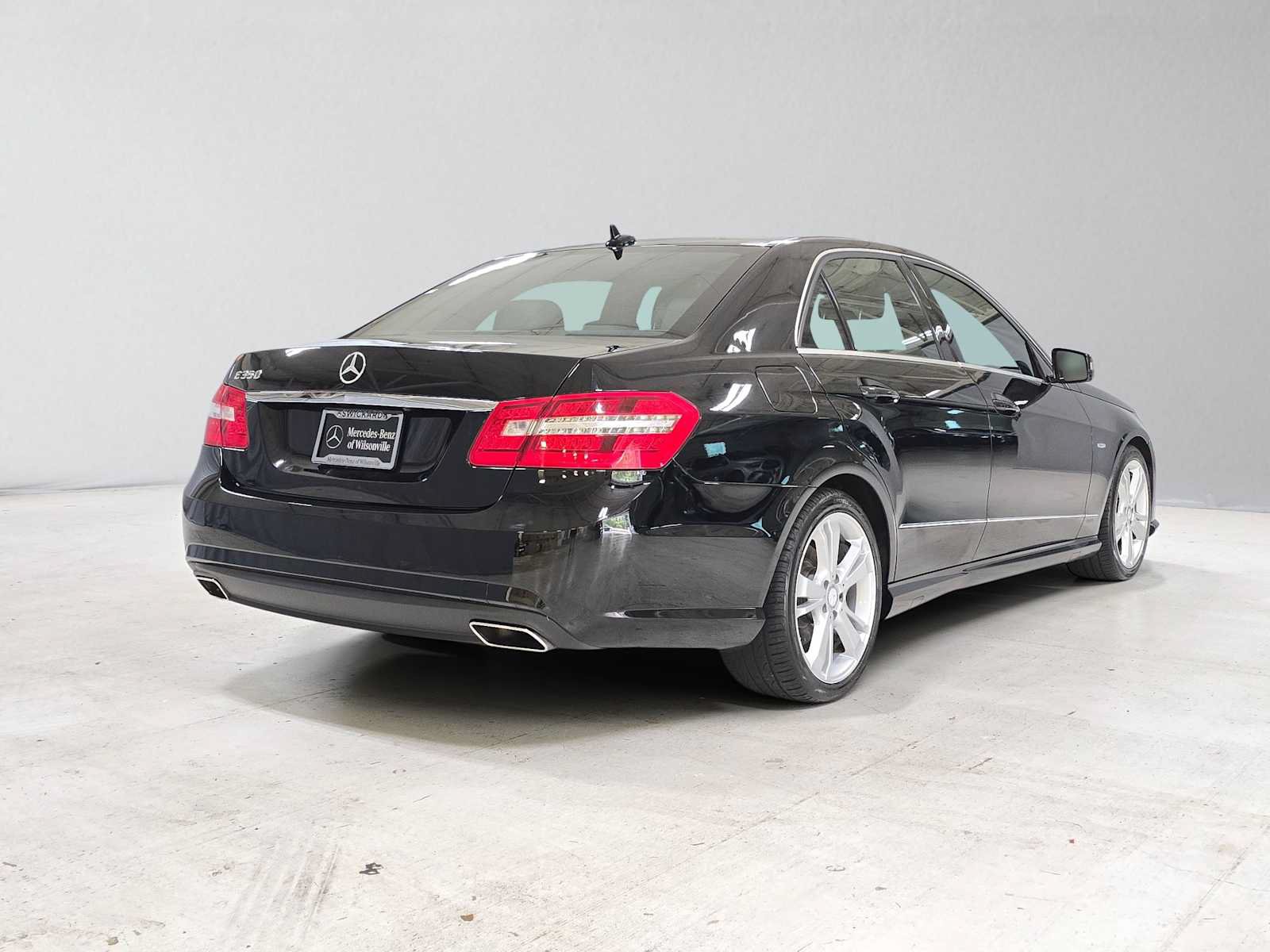 Used 2012 Mercedes-Benz E 350 Sedan image 3