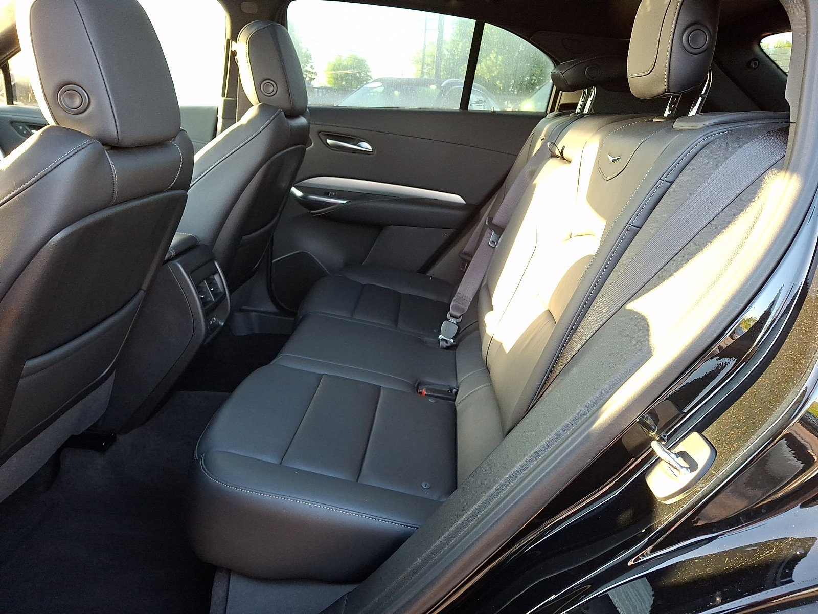Used 2023 Cadillac XT4 Premium Luxury w/ Cold Weather Package AWD/4WD image 10
