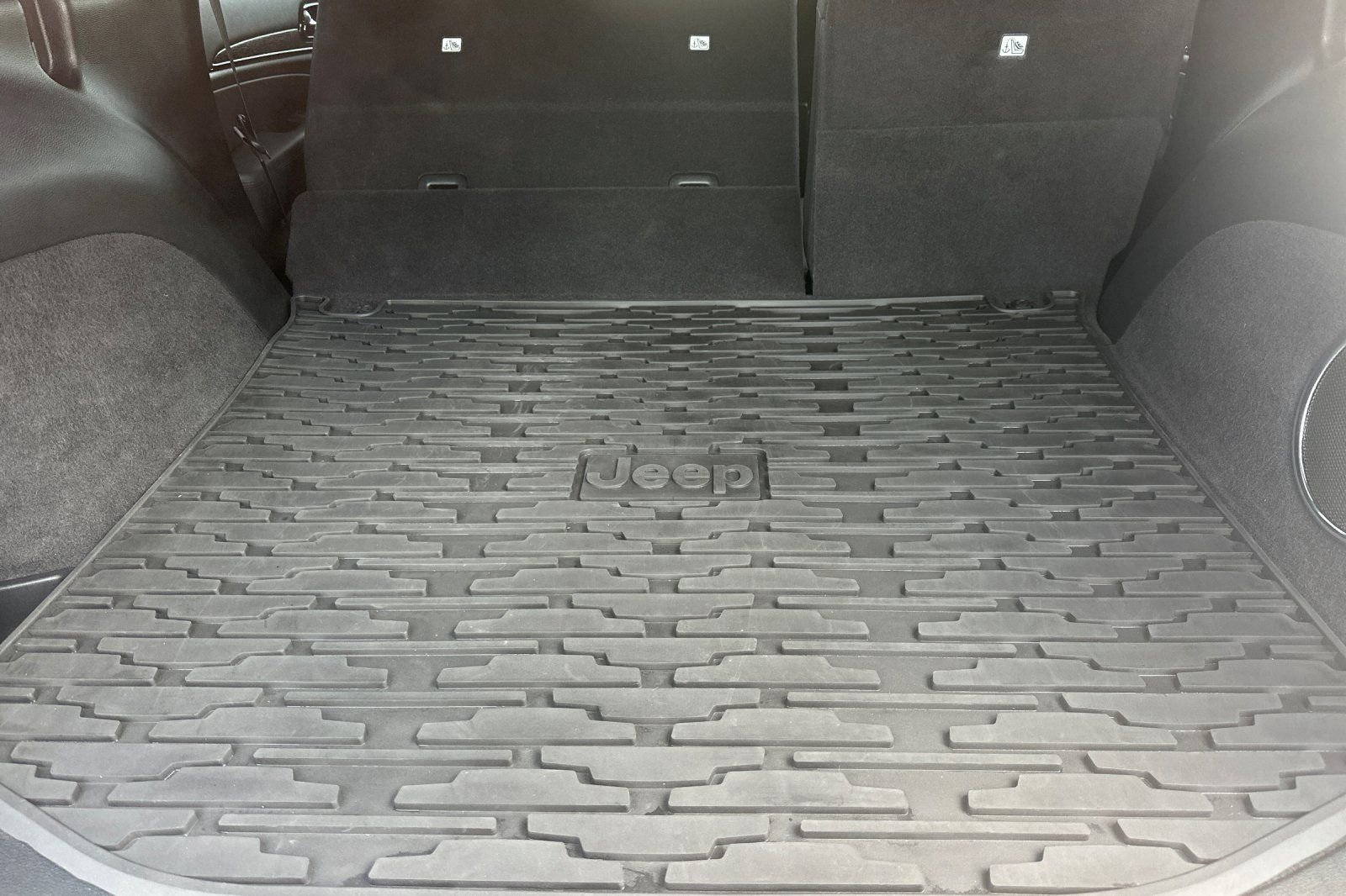 Used 2020 Jeep Grand Cherokee High Altitude image 17