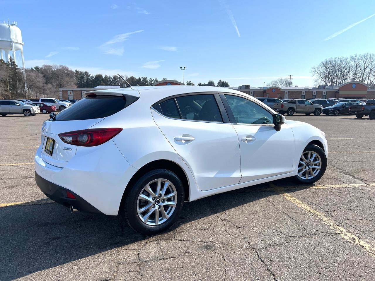 Used 2015 MAZDA MAZDA3 i Touring image 9