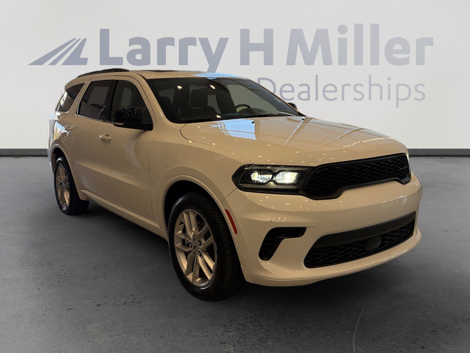 Used 2024 Dodge Durango GT image 7