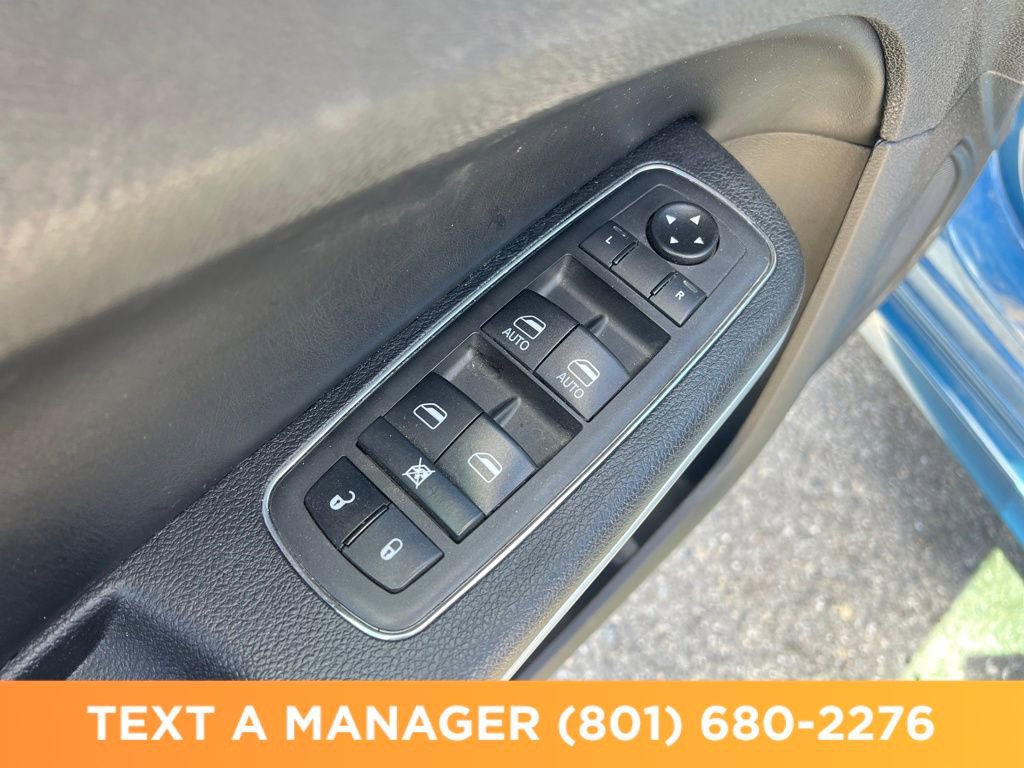 Used 2021 Chrysler 300 Touring L AWD/4WD image 11