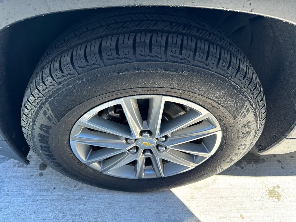 Used 2023 Chevrolet Traverse LT w/ LPO, Floor Liner Package image 21