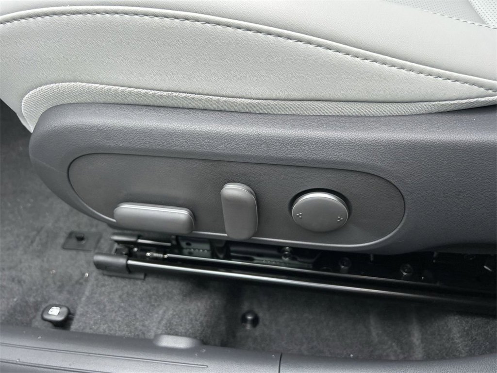 New 2026 Hyundai Kona SEL Premium image 23