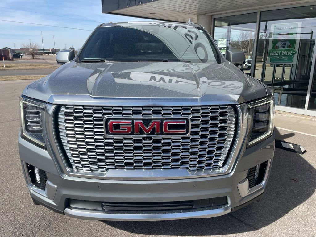 Used 2024 GMC Yukon XL Denali w/ Advanced Technology Package AWD/4WD image 8