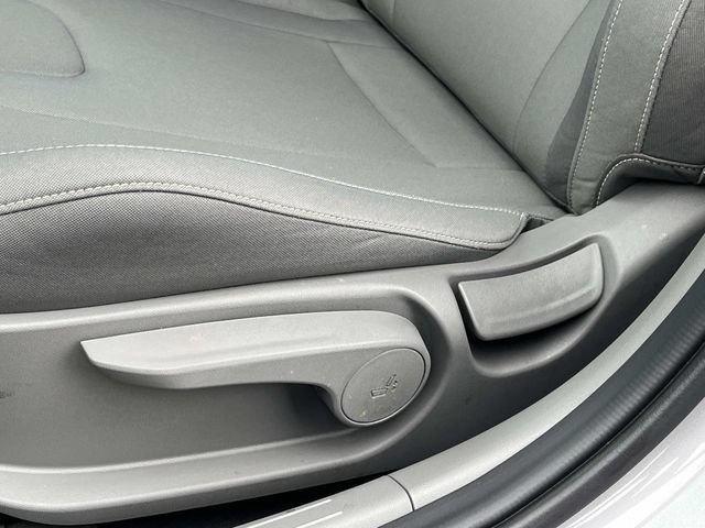 Certified 2025 Hyundai Elantra Sport FWD image 22