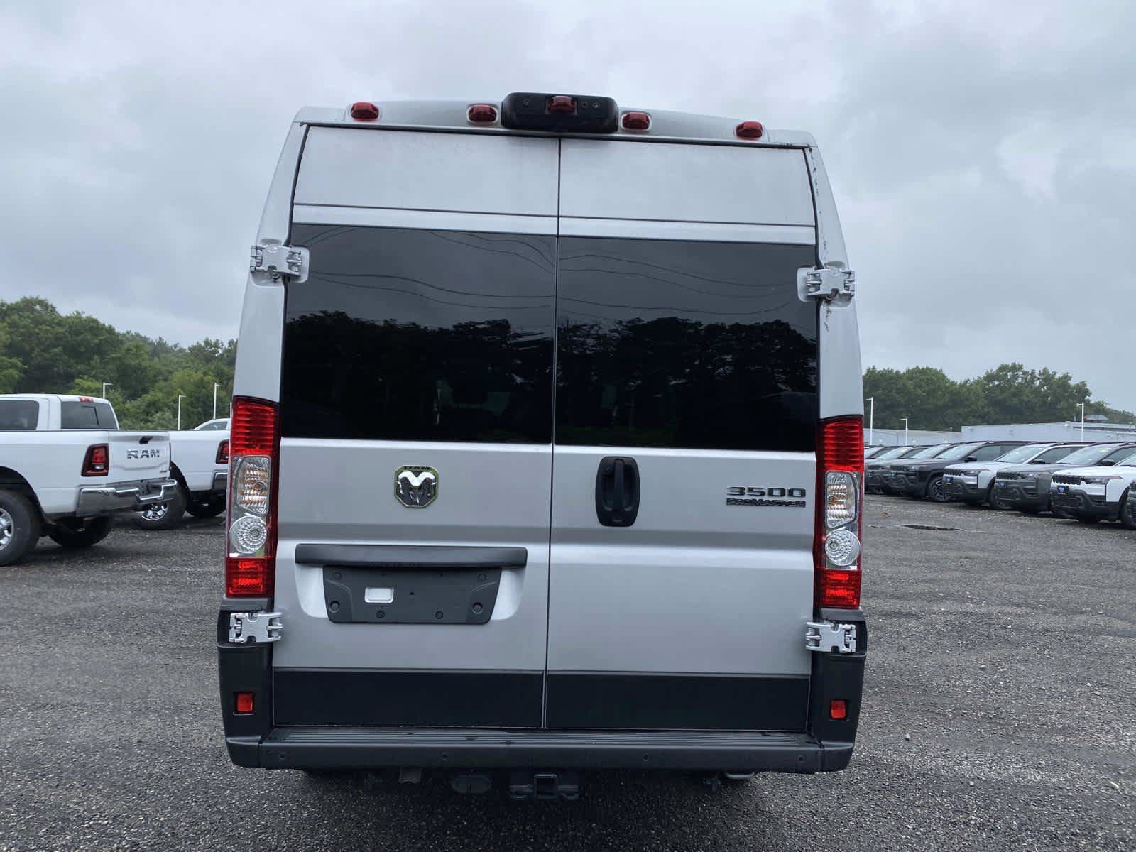 Used 2025 RAM ProMaster 3500 w/ Quick Order Package 22H SLT+ FWD image 4