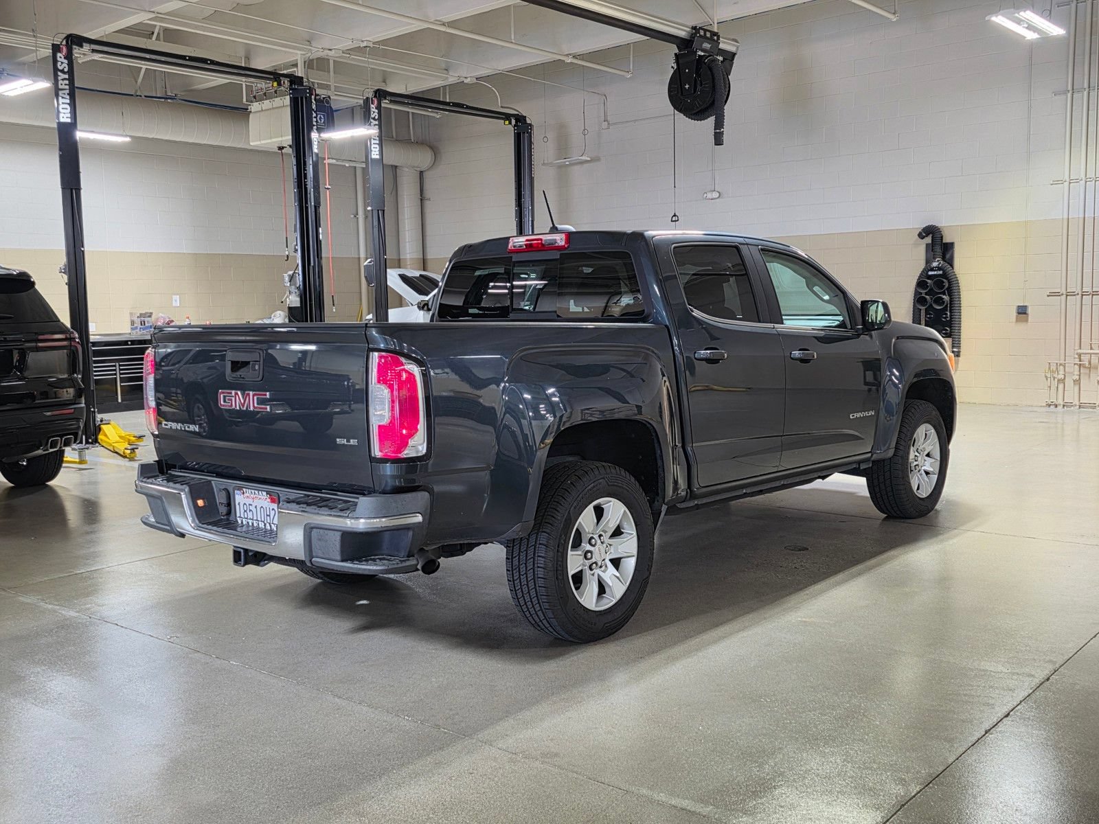 Used 2017 GMC Canyon SLE w/ SLE Convenience Package RWD image 7