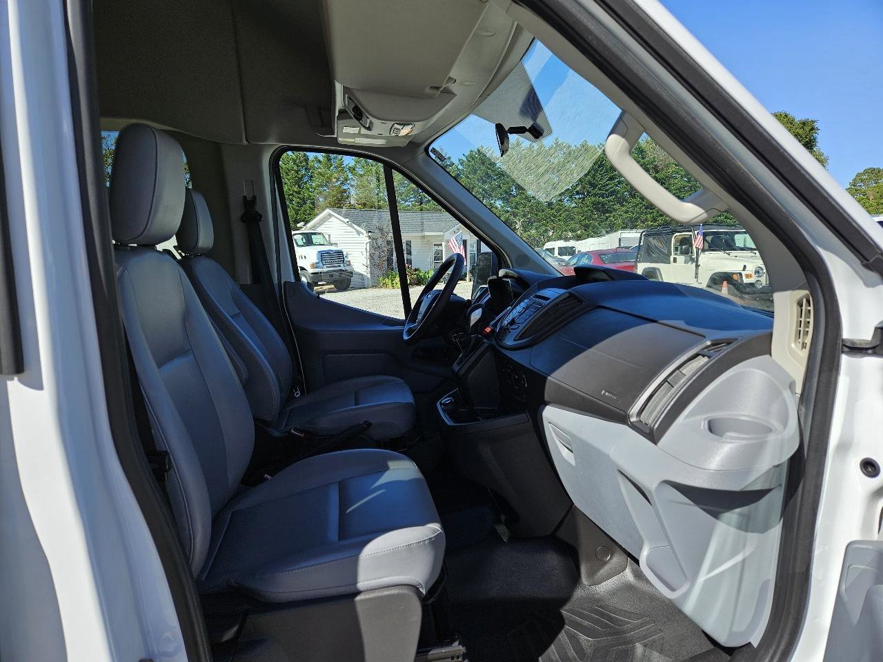 Used 2017 Ford Transit 350 XL RWD image 28