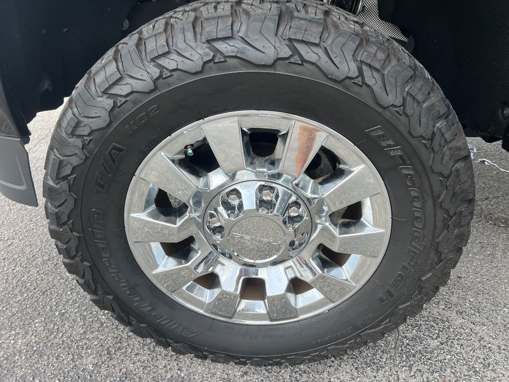 Used 2015 GMC Sierra 2500 Denali w/ Driver Alert Package AWD/4WD image 44