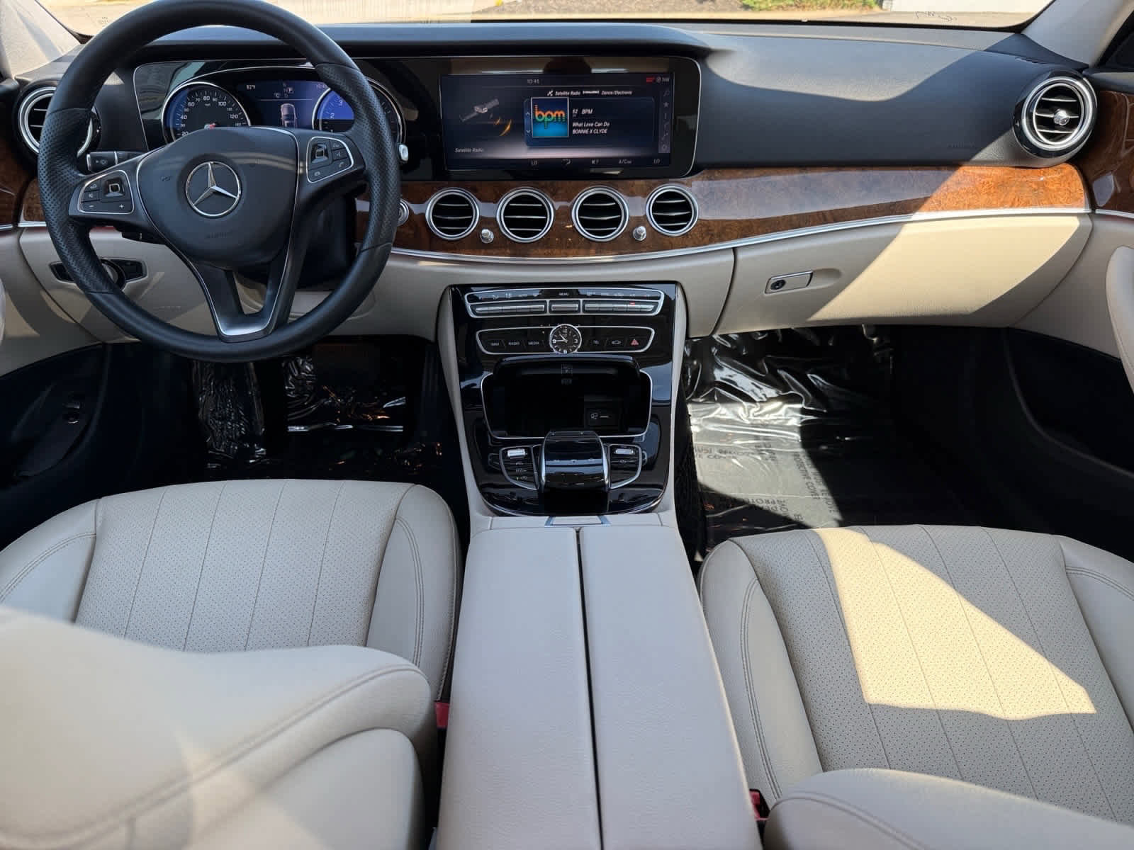 Certified 2017 Mercedes-Benz E 300 4MATIC image 13
