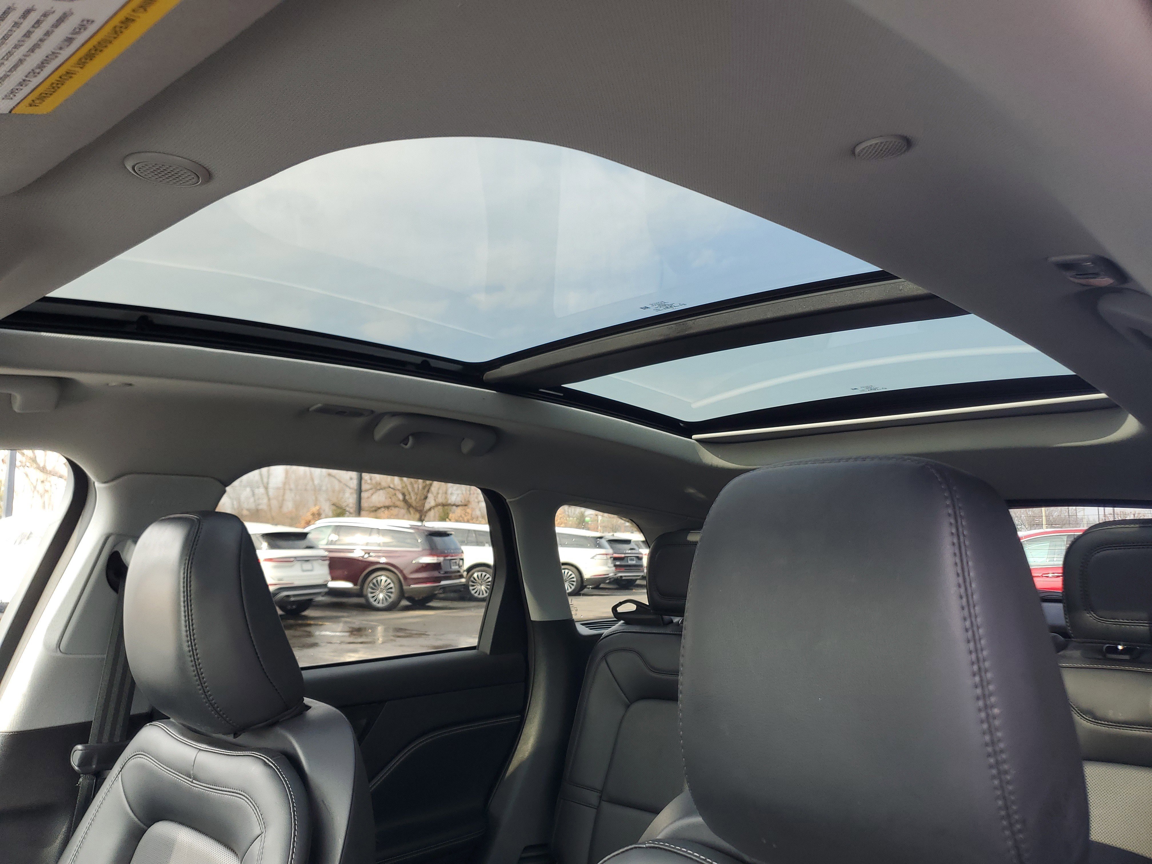 Certified 2022 Lincoln Corsair AWD w/ Premium Package image 11