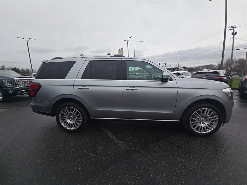 Used 2024 Ford Expedition Limited image 2