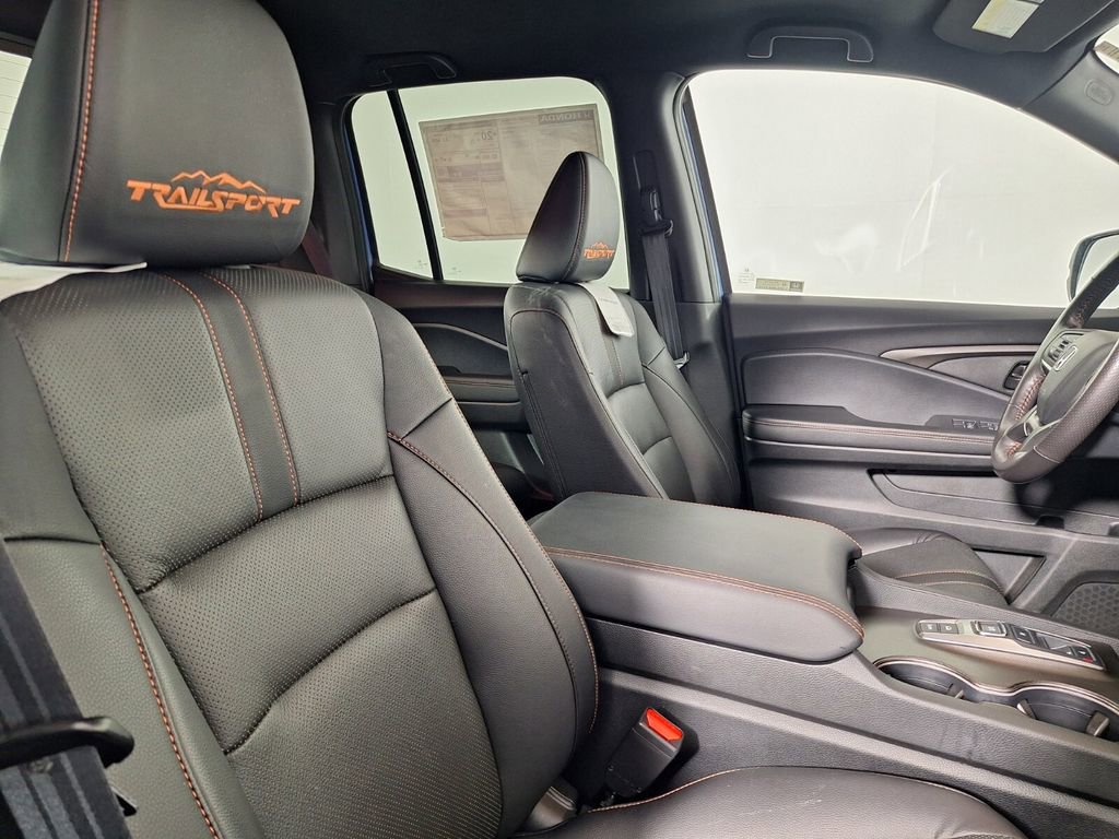 Used 2025 Honda Ridgeline TrailSport image 31