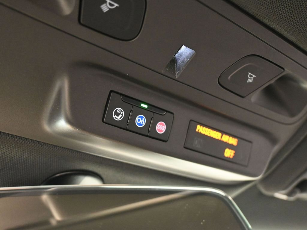 Used 2019 Chevrolet Camaro LT image 23