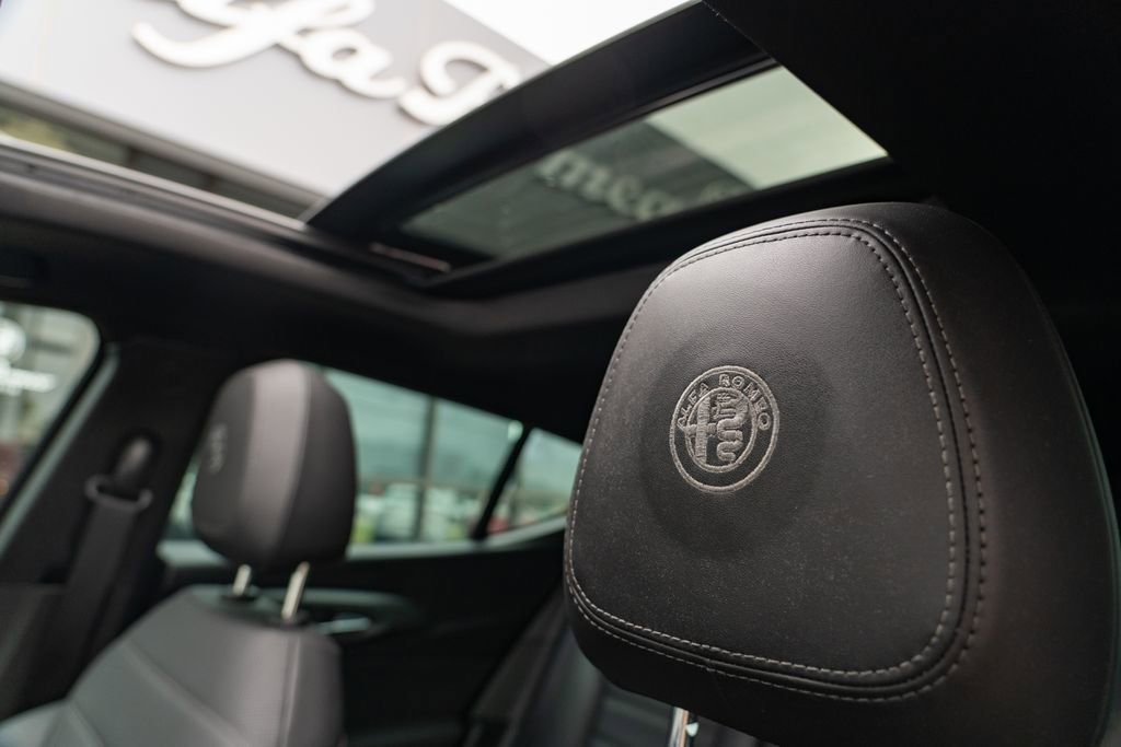 Used 2024 Alfa Romeo Tonale Ti image 14