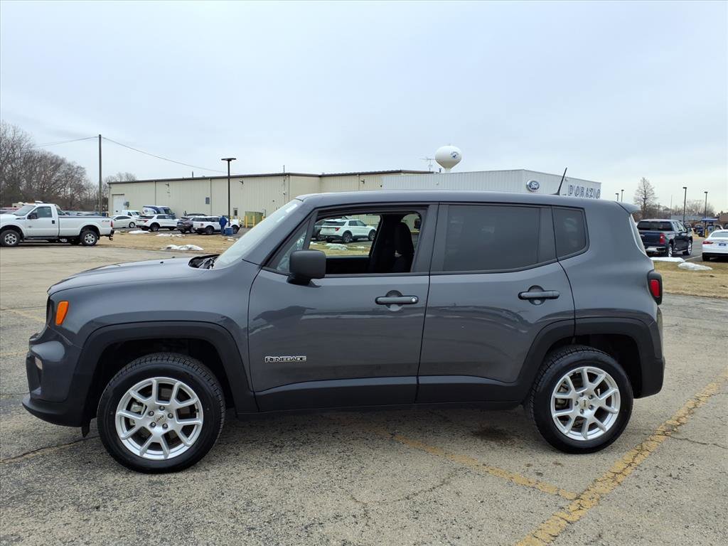 Used 2023 Jeep Renegade Latitude image 6