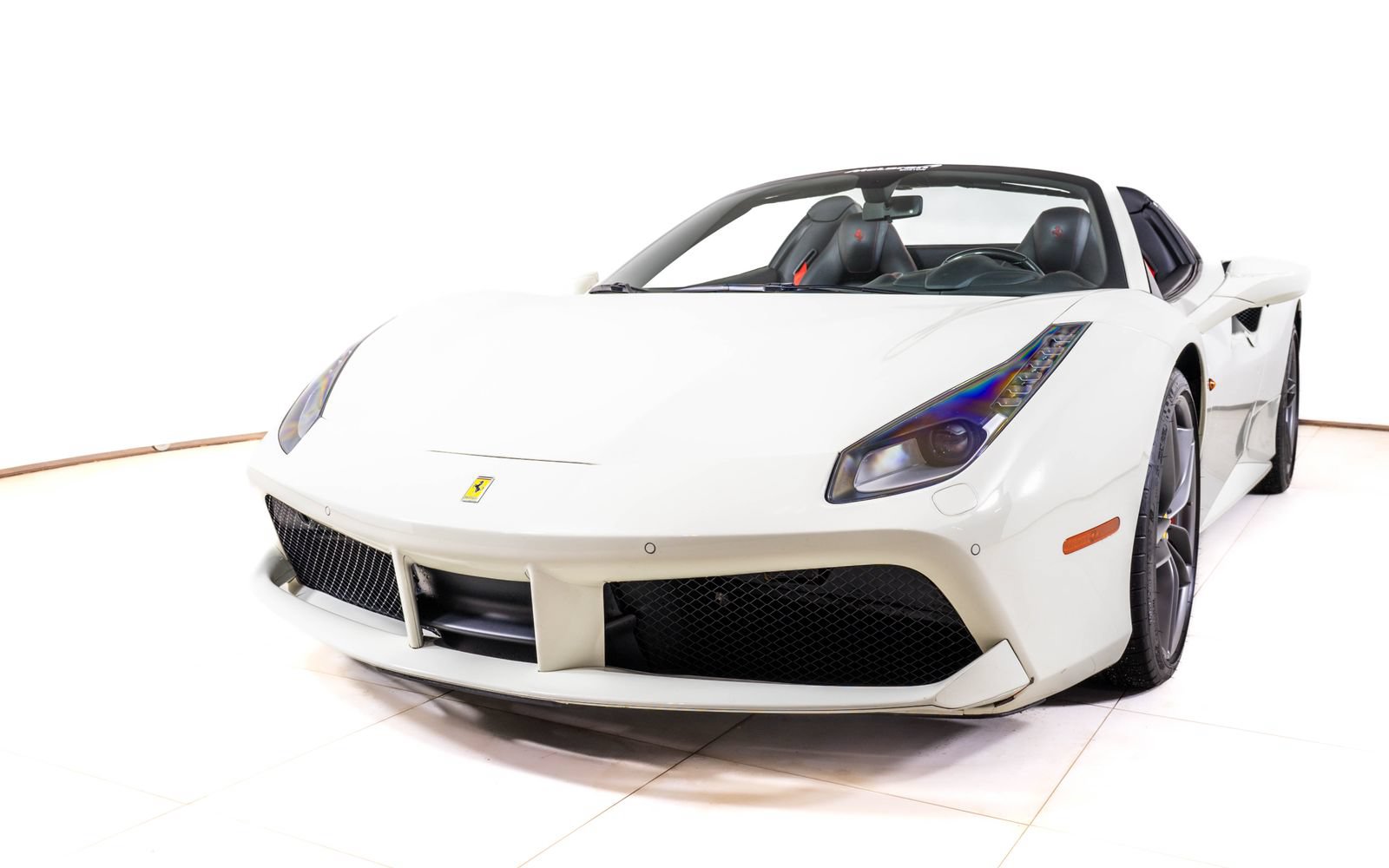 Used 2017 Ferrari 488 Spider RWD image 11