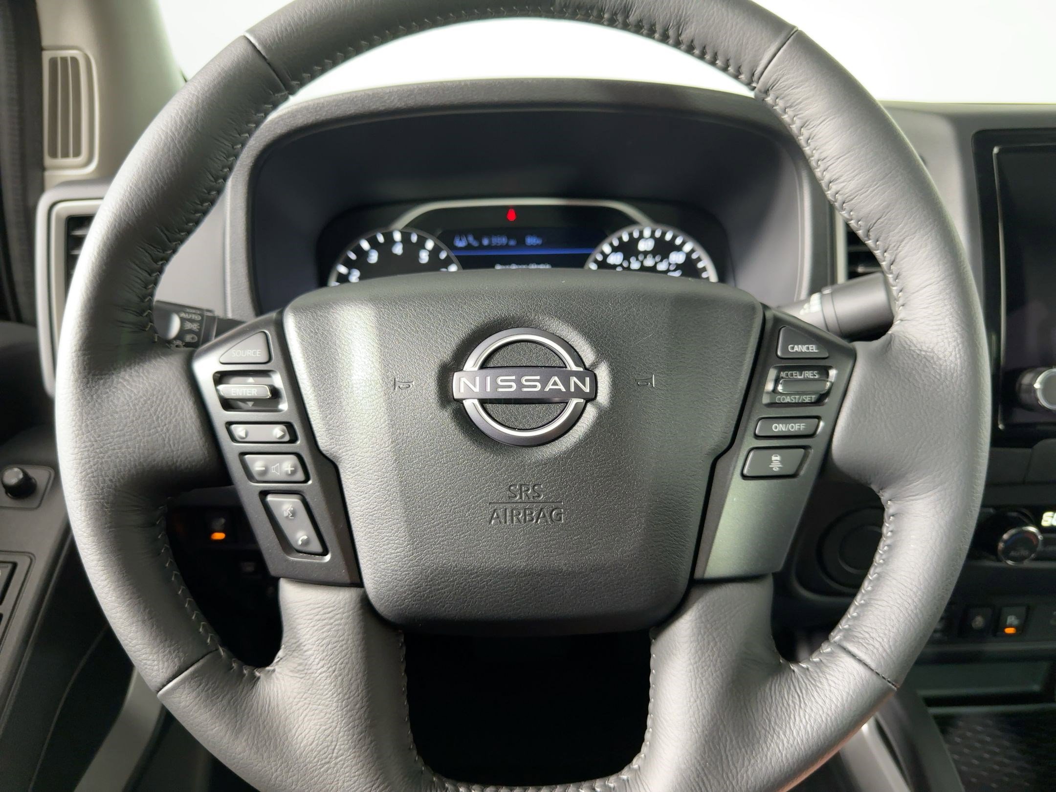 Used 2024 Nissan Frontier SV w/ SV Convenience Package image 16