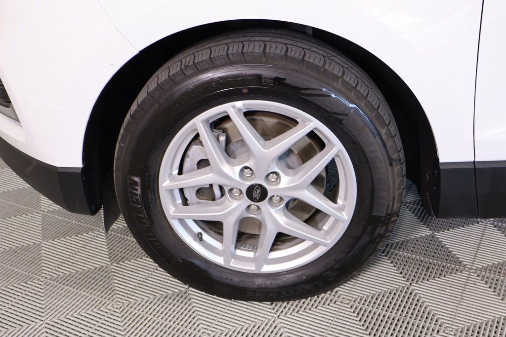 Used 2024 Ford Edge SEL image 17