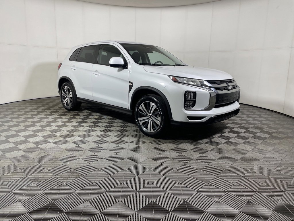 Used 2024 Mitsubishi Outlander Sport ES image 2