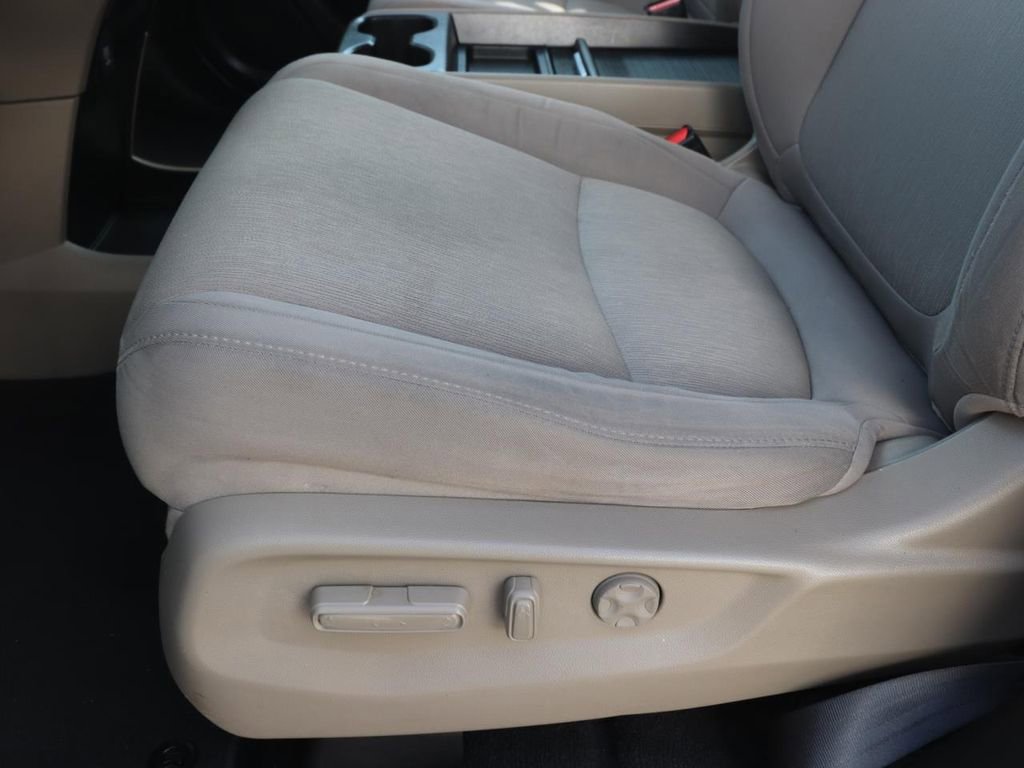 Used 2019 Honda Odyssey EX image 16