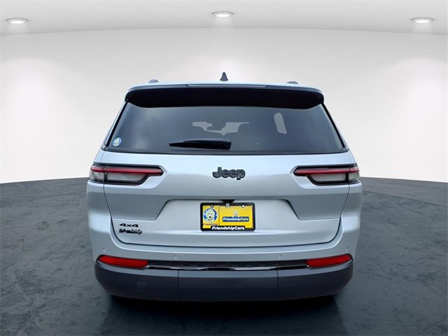New 2025 Jeep Grand Cherokee L Altitude image 8