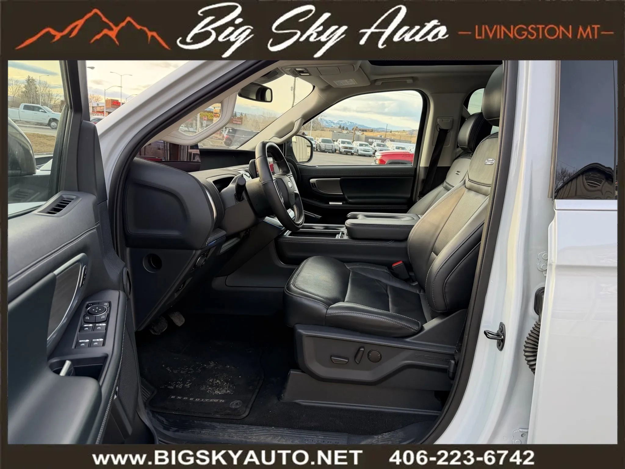 Used 2025 Ford Expedition Max Platinum image 12