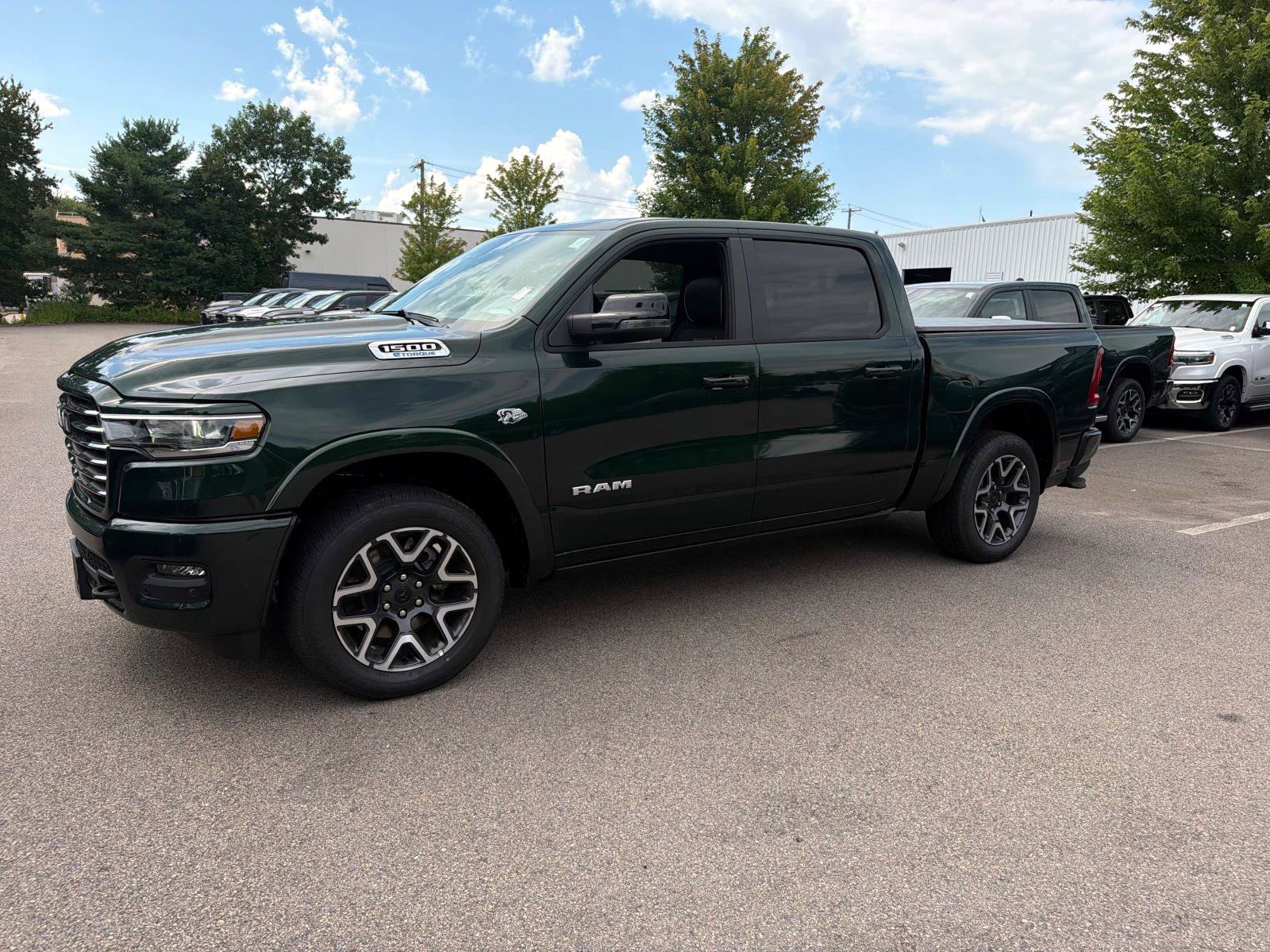 New 2026 RAM 1500 Laramie AWD/4WD image 4