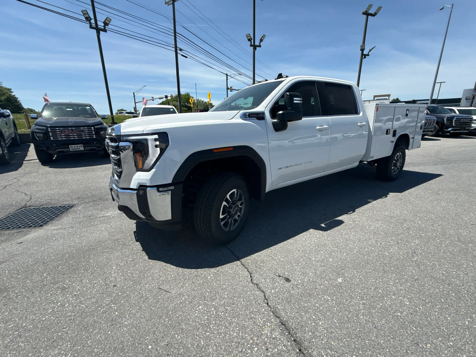 New 2026 GMC Sierra 3500 SLE w/ SLE Convenience Package AWD/4WD video 2