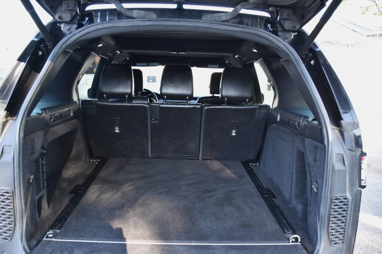 Used 2019 Land Rover Discovery SE AWD/4WD image 13