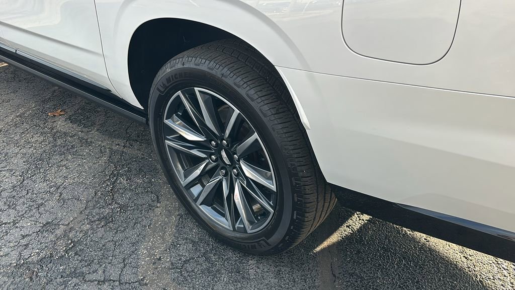 Used 2022 Cadillac Escalade ESV Sport Platinum w/ Heavy-Duty Trailer Package image 9