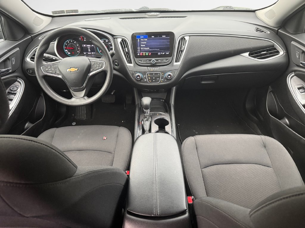 Used 2025 Chevrolet Malibu LT FWD image 21