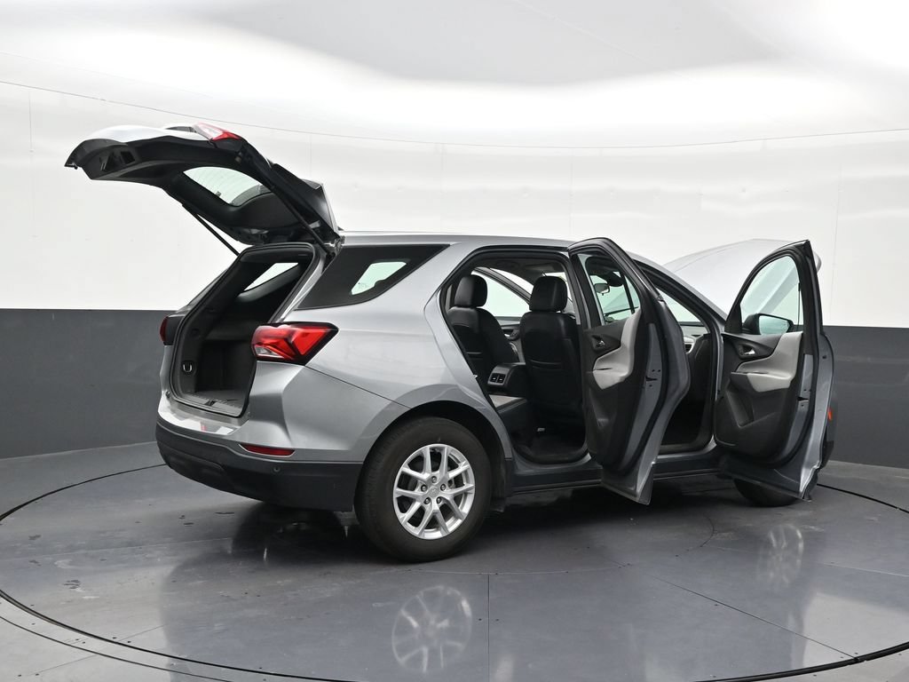 Used 2024 Chevrolet Equinox LS w/ Driver Confidence II Package FWD image 31