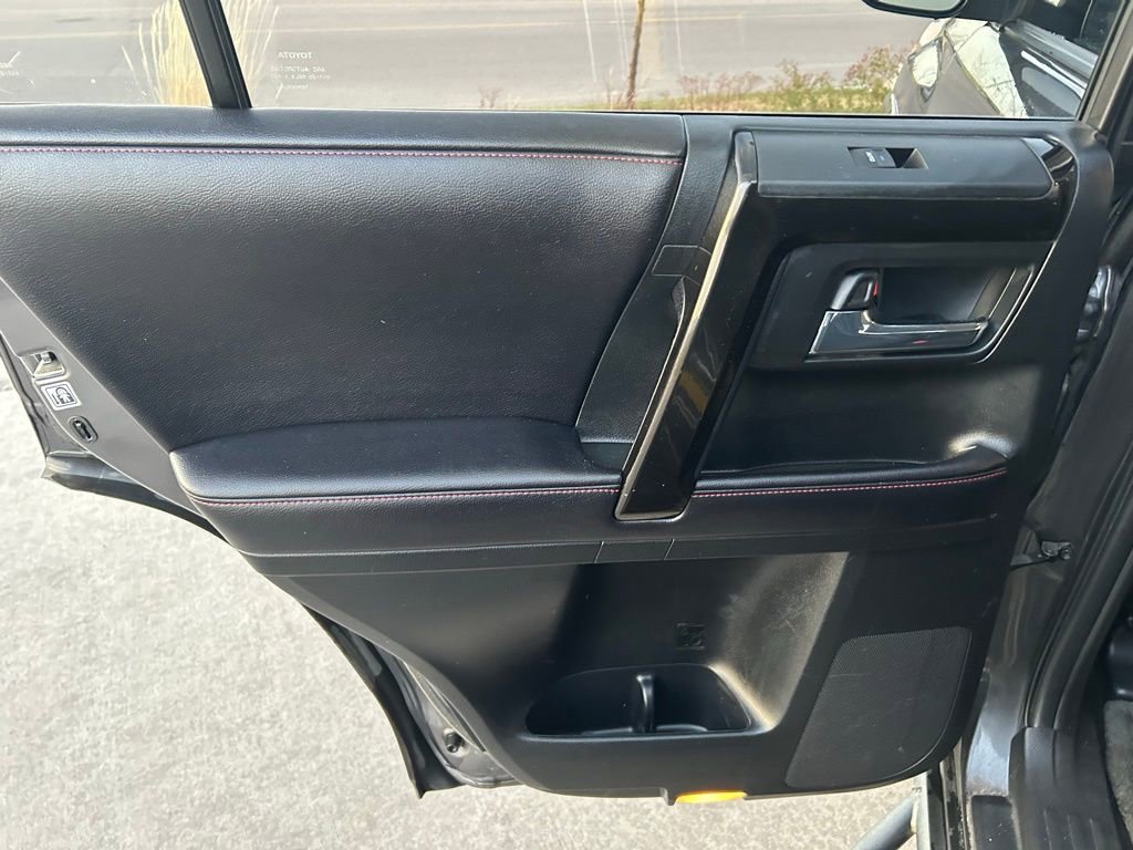 Used 2017 Toyota 4Runner TRD Off-Road Premium image 26