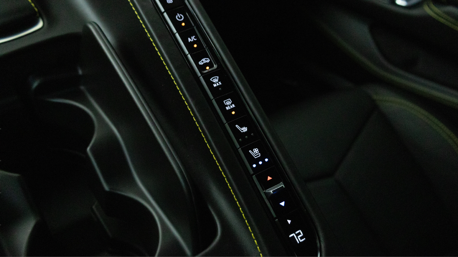 Used 2022 Chevrolet Corvette Stingray Premium Cpe w/ Z51 Performance Package RWD image 21