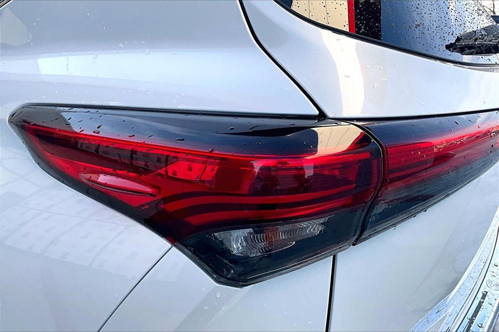 Certified 2021 Toyota Highlander Platinum image 23