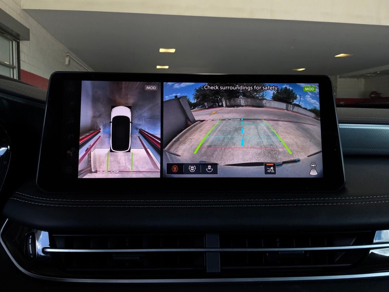 Used 2026 INFINITI QX60 Luxe FWD image 40