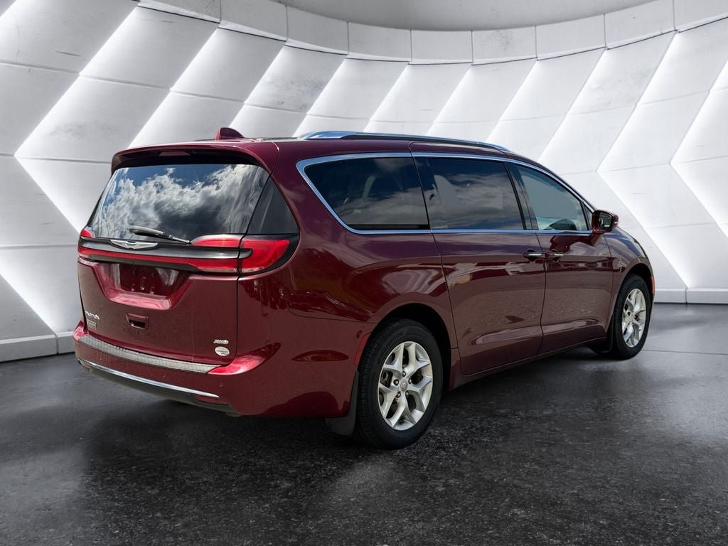 Used 2021 Chrysler Pacifica Touring-L AWD/4WD image 6