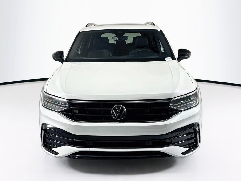 Used 2022 Volkswagen Tiguan SE R-Line FWD image 2